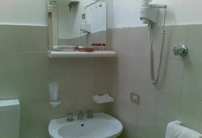 ホテル Autostello