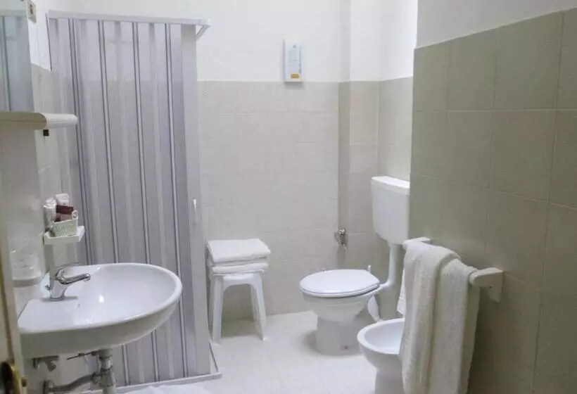 ホテル Autostello