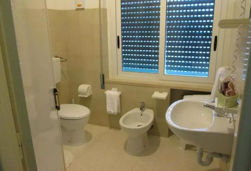 ホテル Autostello