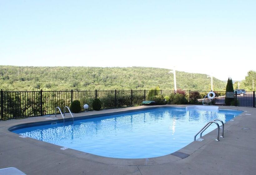 ホテル Berkshire Travel Lodge