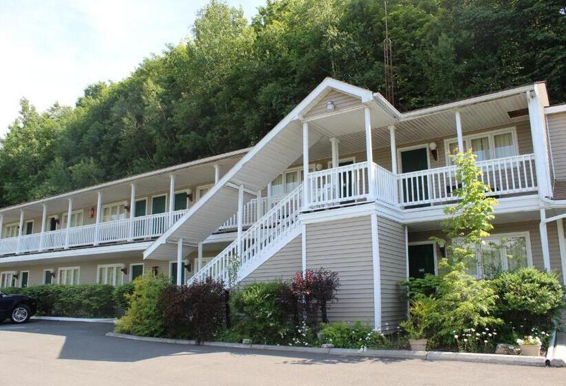 ホテル Berkshire Travel Lodge