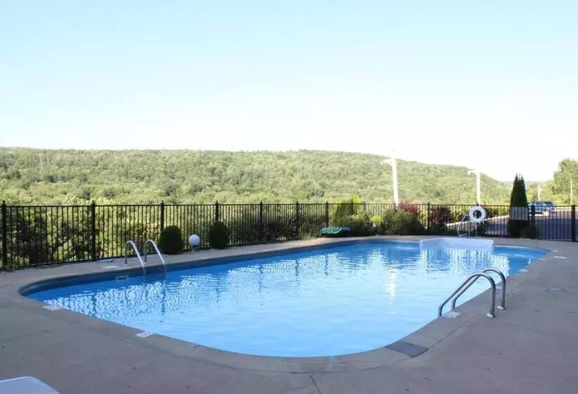 Otel Berkshire Travel Lodge