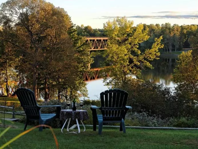 Отель Black Lantern B&b