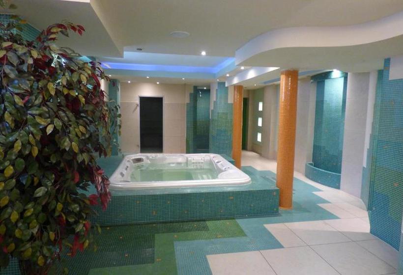ホテル Ośrodek Natura Zdrój Wellness & Spa
