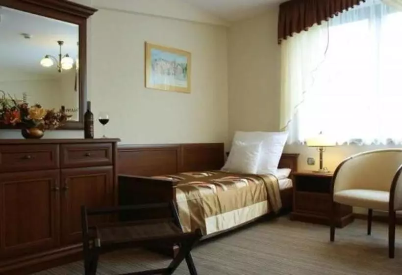 هتل Ośrodek Natura Zdrój Wellness & Spa