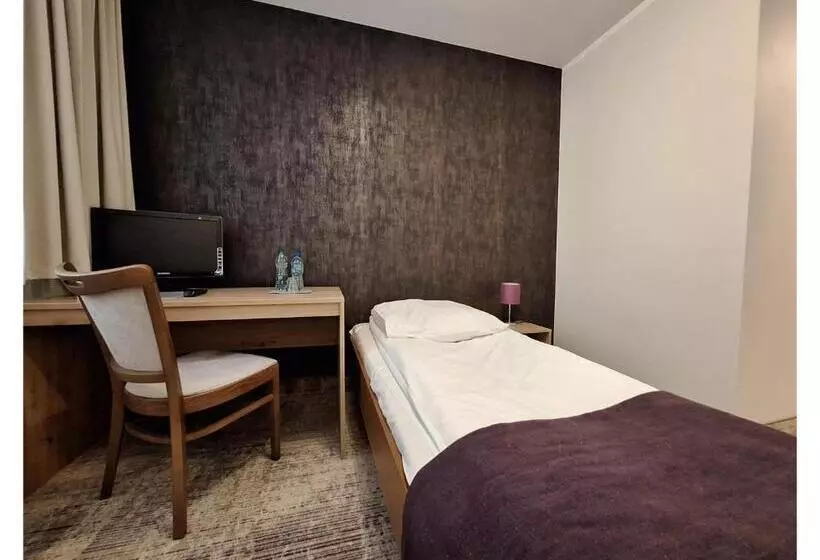 호텔 Mazovia Airport Modlin