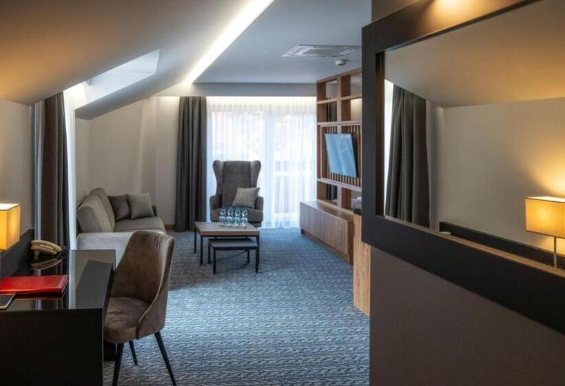 هتل Meta Resort & Vine Spa