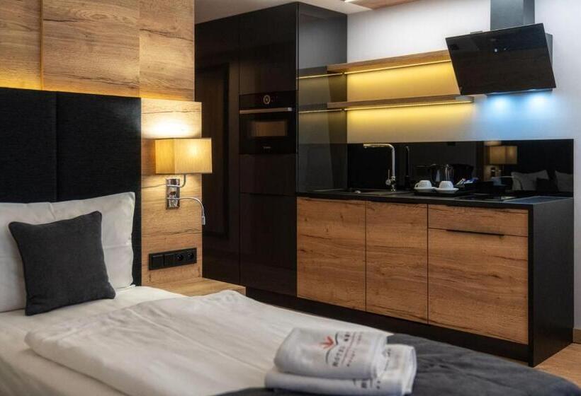 هتل Meta Resort & Vine Spa