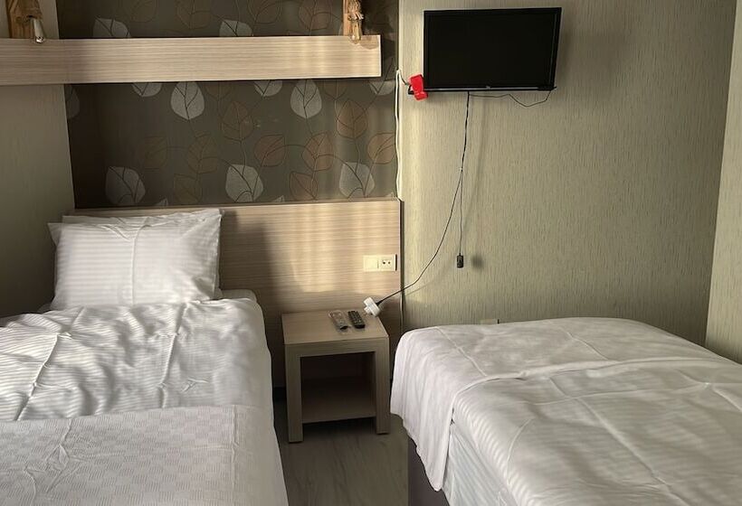 בית מלון כפרי Pacific