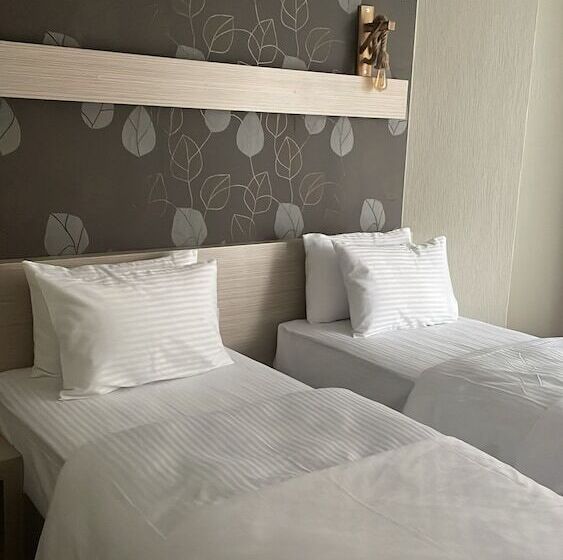 בית מלון כפרי Pacific