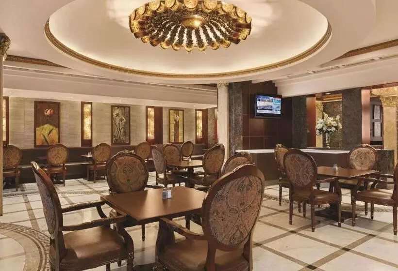 בית מלון כפרי Radisson Toronto Airport West