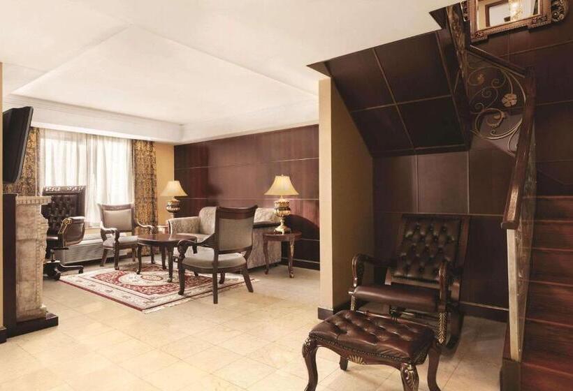 فندق Radisson Toronto Airport West