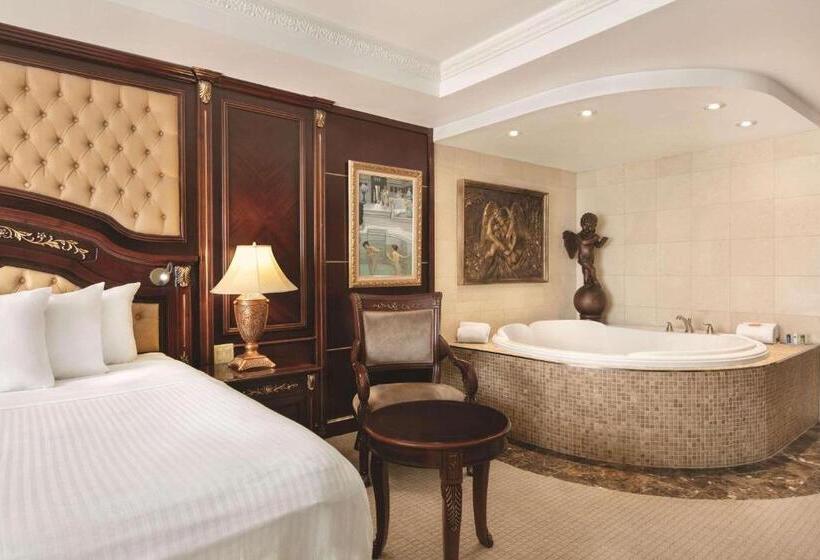 فندق Radisson Toronto Airport West