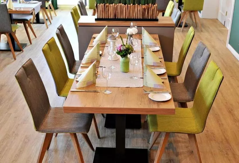 Отель Restaurant Burgerklause Tapken