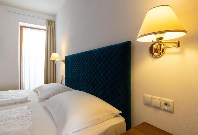 ホテル Sole   Sonne