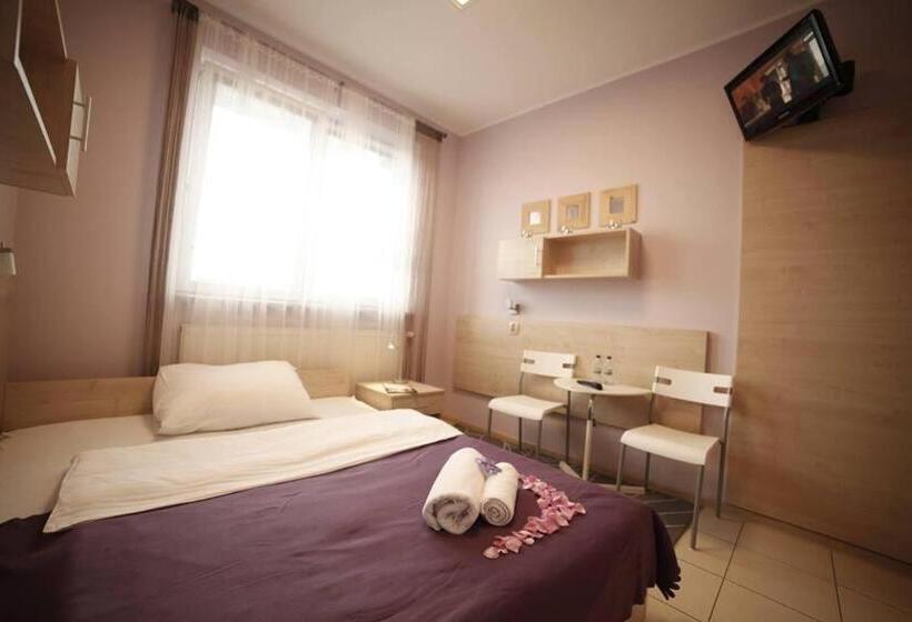 Отель Standard Delegacyjny Bed & Breakfast