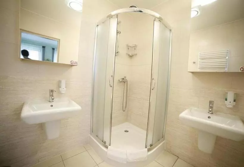 Hotell Standard Delegacyjny Bed & Breakfast