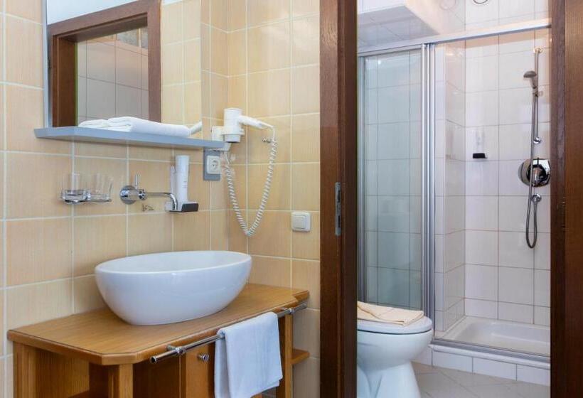 ホテル Tirolerhof