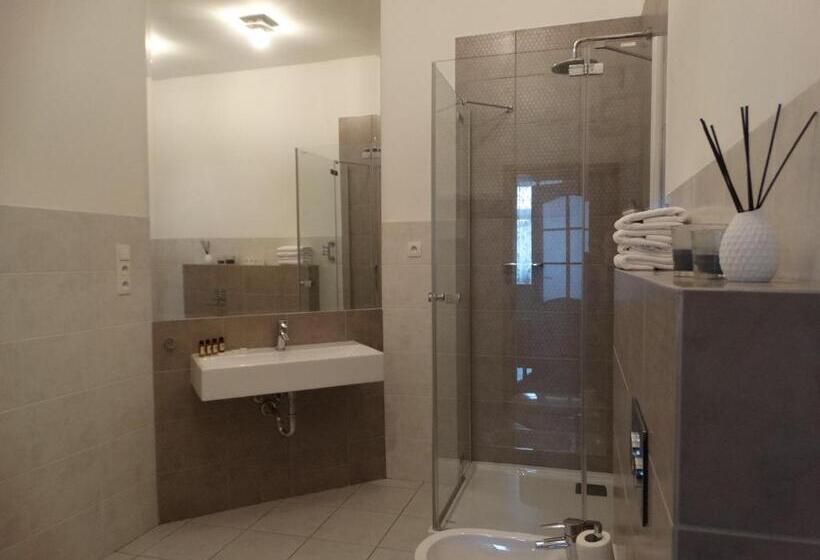 호텔 W Starej Kamienicy