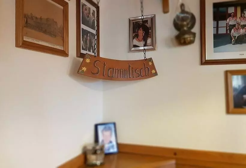 Majatalo Roseggerhof