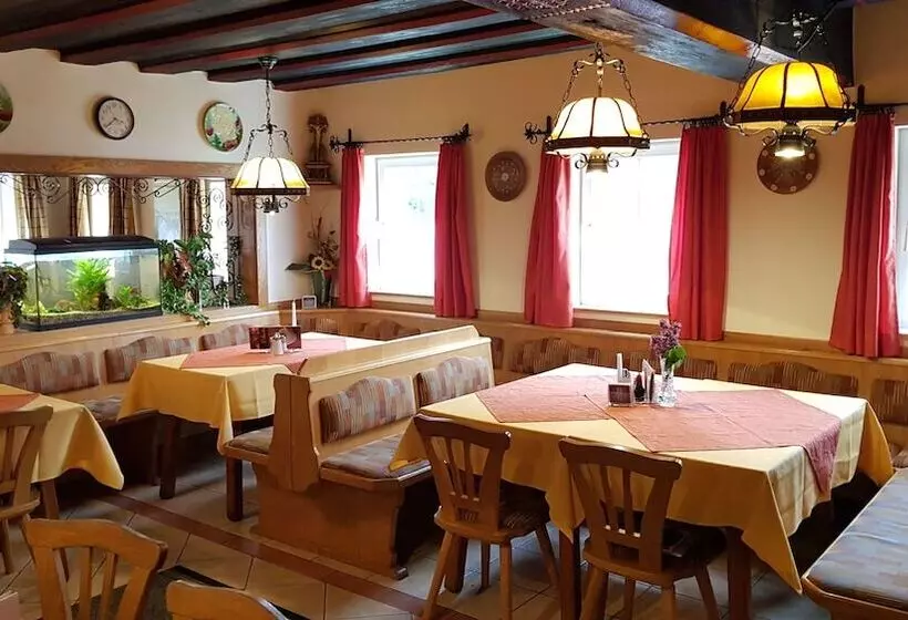 Majatalo Roseggerhof