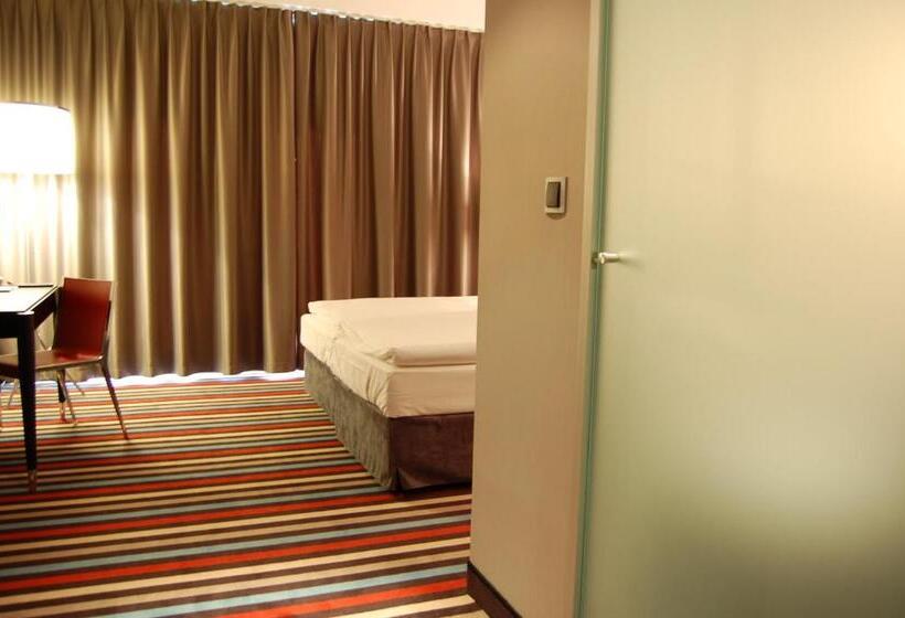 Silver Hotel & Gokart Center