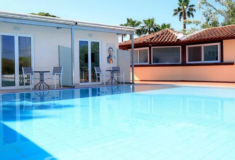 ホテル Cavomarina Beach  Adults Only