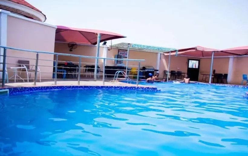 هتل Gpinnacle Suites