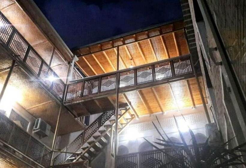 호텔 Naqshband With Terrace And Sightseeing View