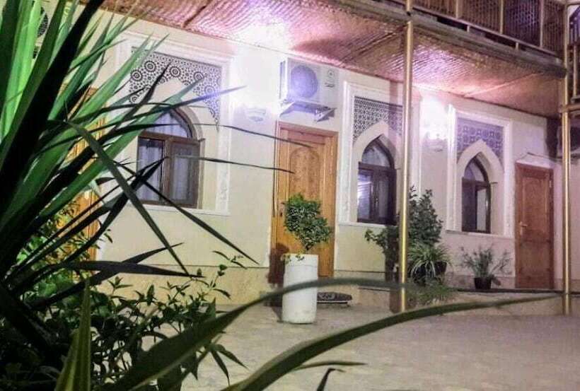 호텔 Naqshband With Terrace And Sightseeing View