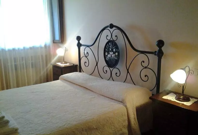 Room In B&b   A Little Place In Tuscany Where To Relax