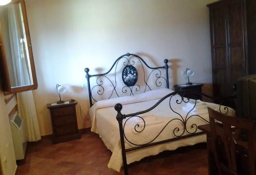 Room In B&b   A Little Place In Tuscany Where To Relax