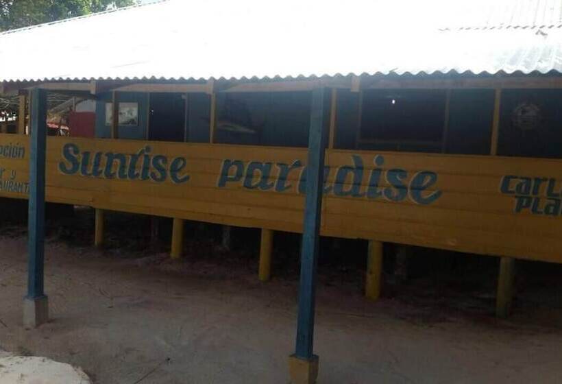 مبيت وإفطار Sunrise Paradise Carlito´s Place
