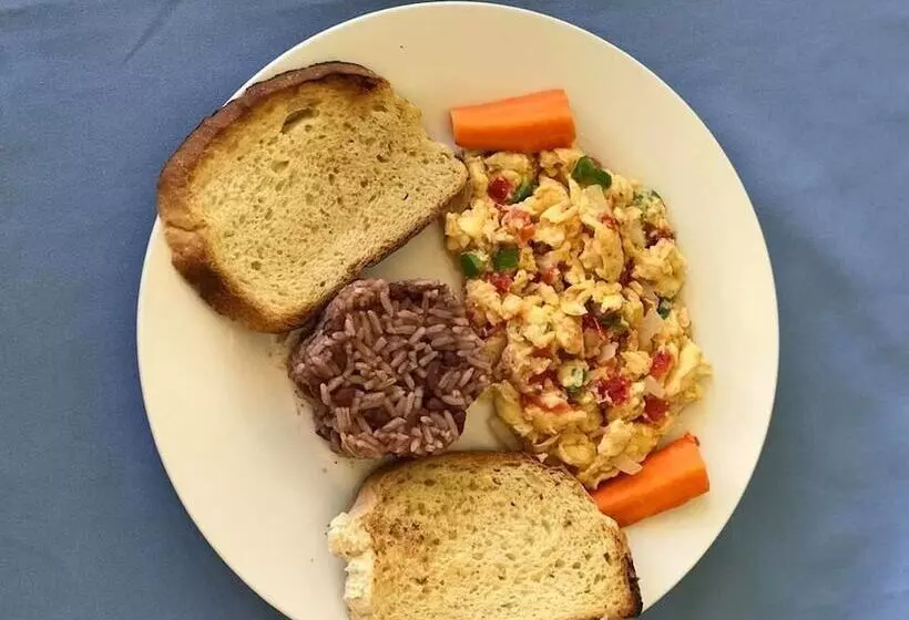 Aamiaismajoitus (B&B) Sunrise Paradise Carlito´s Place