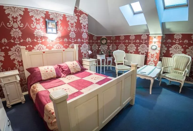 Hamilton's Bed & Breakfast