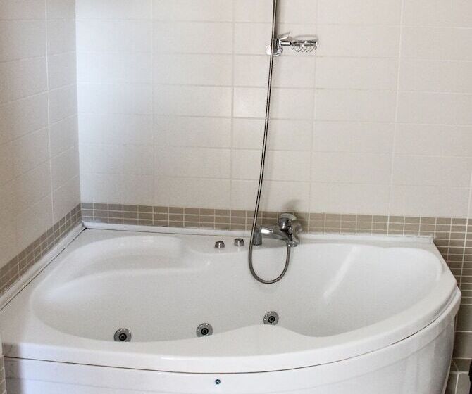 בית מלון כפרי Crystal Palace