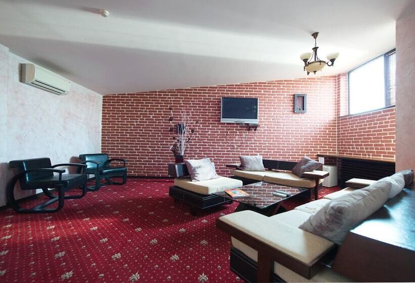 בית מלון כפרי Crystal Palace