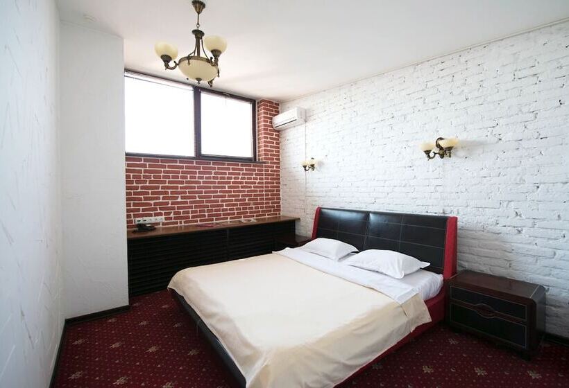 בית מלון כפרי Crystal Palace