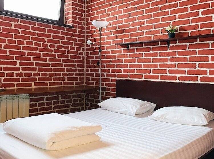 בית מלון כפרי Crystal Palace