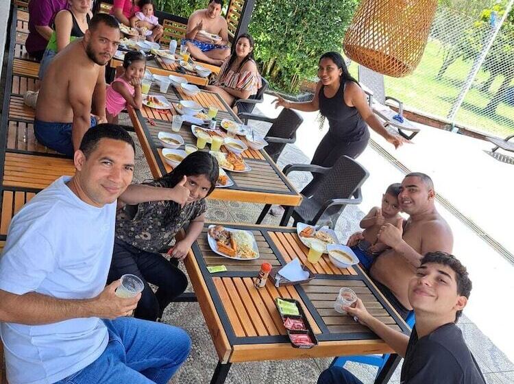 فندق Finca Campestre Villa Del Campo