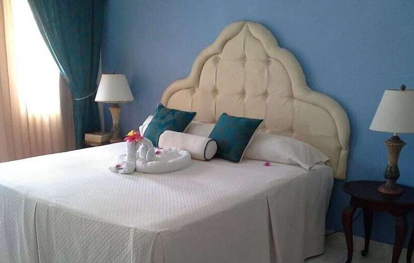 Global Villa Hotel & Conference Center