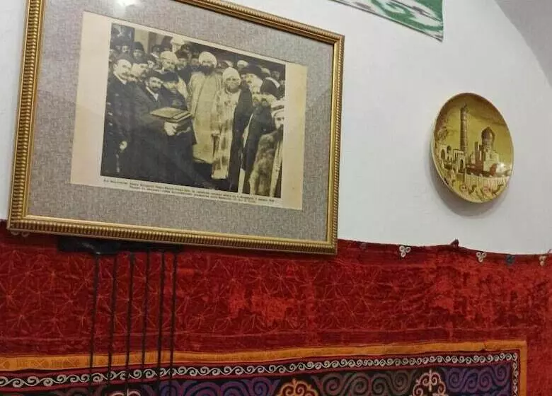 هتل Mekhtar Ambar  Caravan Sarai Xix
