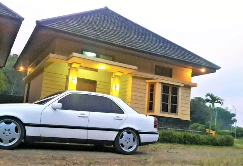 Hotelli Pesona Nirwana Resort By Zuzu