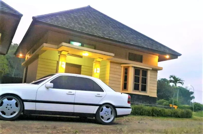 Hotelli Pesona Nirwana Resort By Zuzu