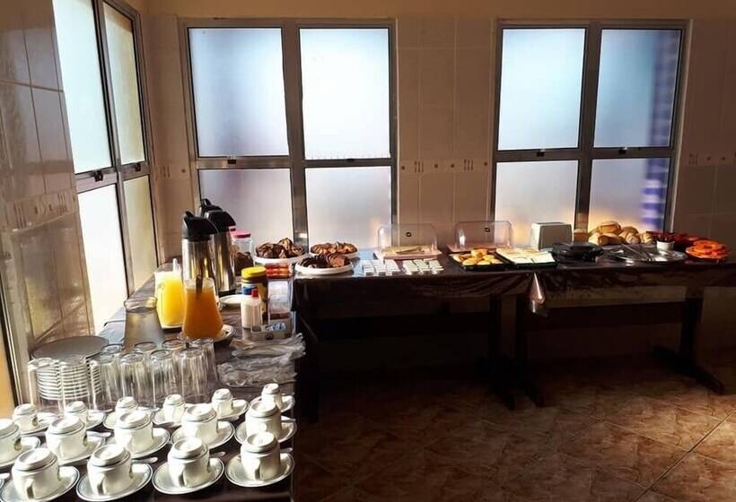 Отель Pousada Dos Ferroviarios