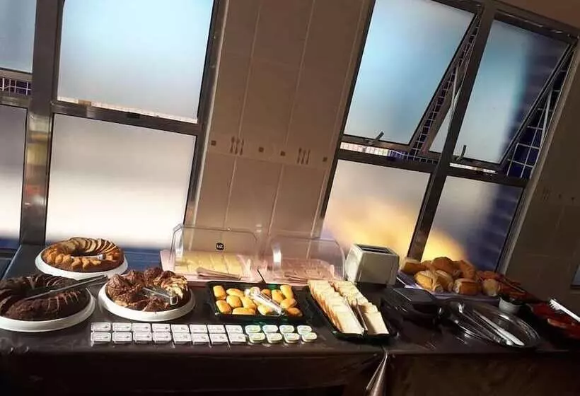 Hotelli Pousada Dos Ferroviarios