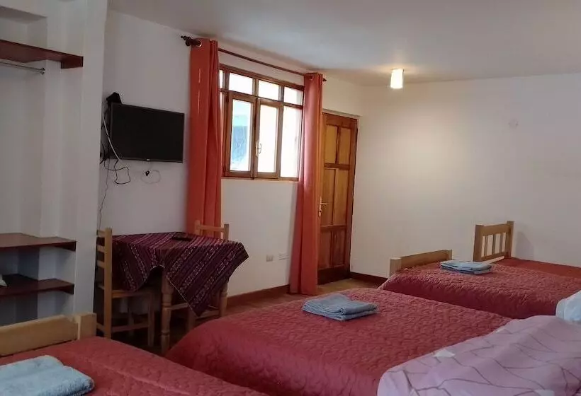 هتل Shumak Alpamayo Hostal Huaraz
