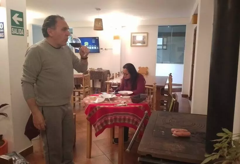 هتل Shumak Alpamayo Hostal Huaraz