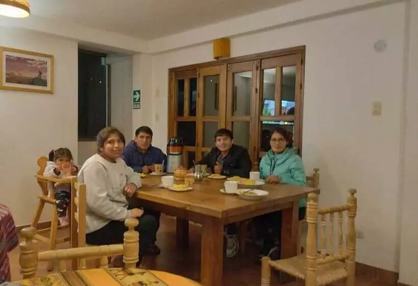 هتل Shumak Alpamayo Hostal Huaraz