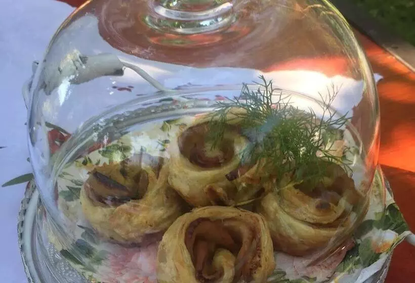 Majatalo African Vineyard Guest House